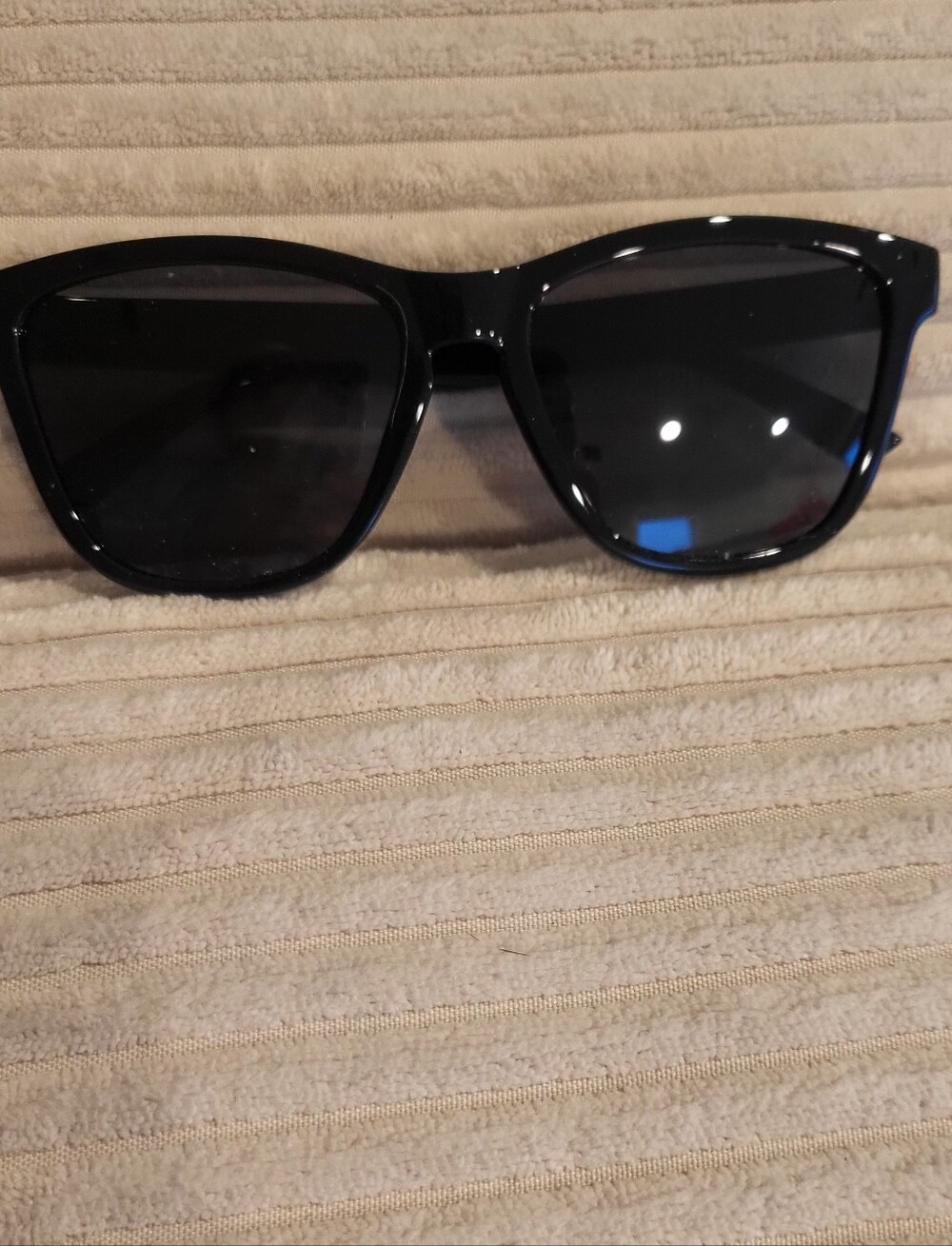 Black Sunglasses - Classic Square Frame